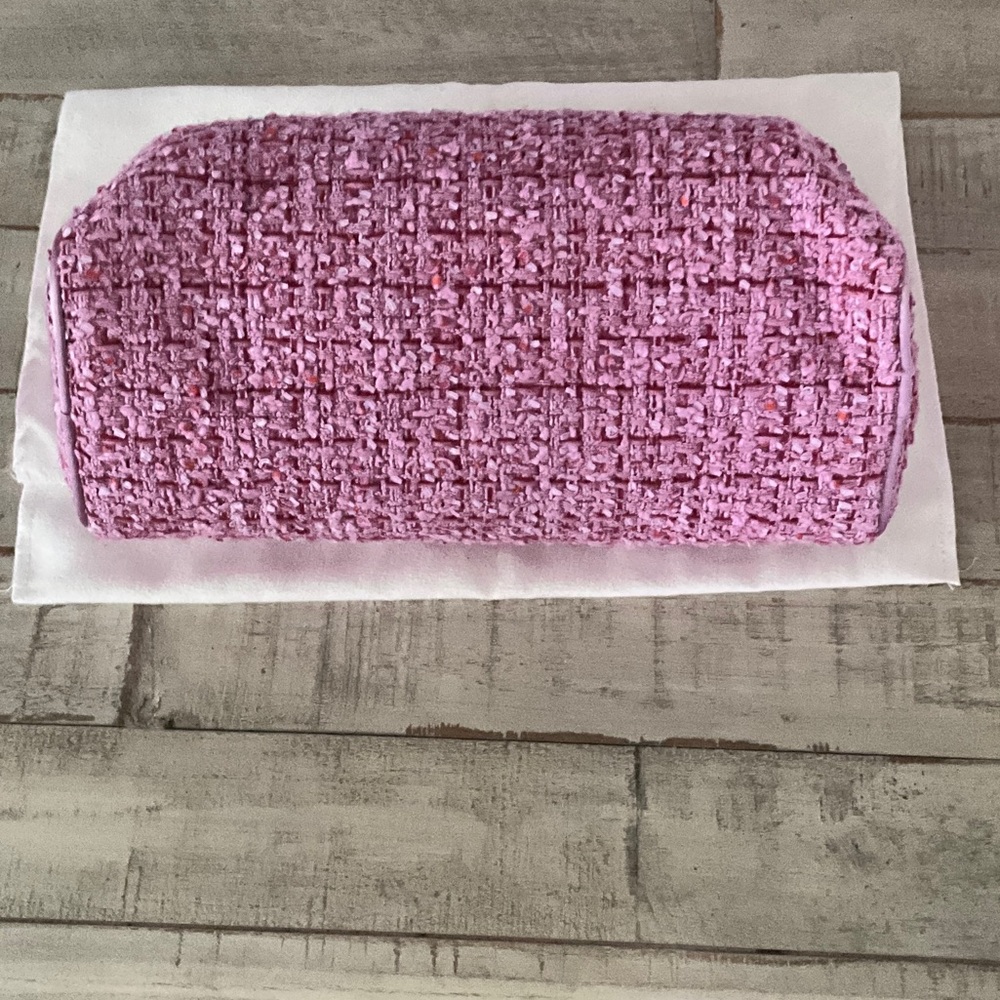 CHANEL Pink Tweed Cosmetic Pouch - Picture 4 of 14